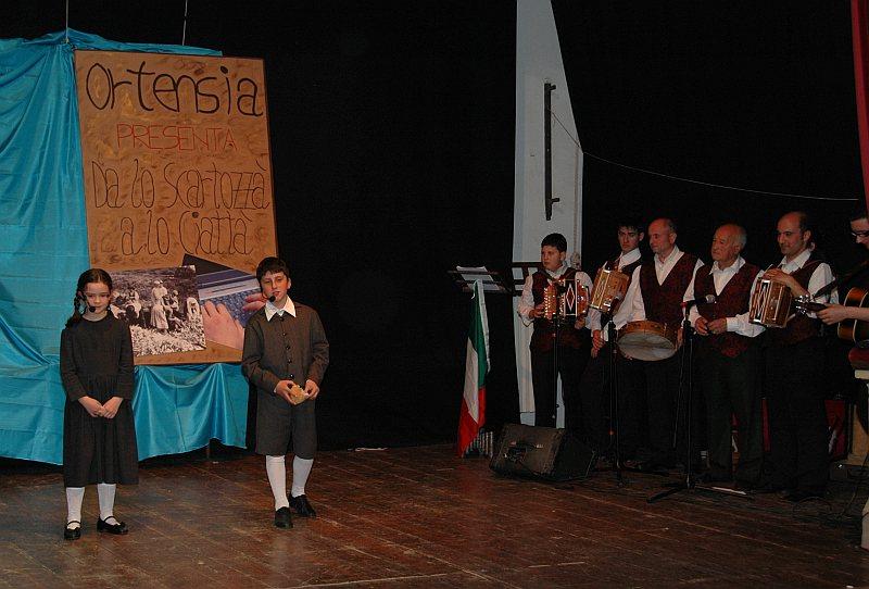 2011-04-02 spettacolo Petritoli (4).jpg